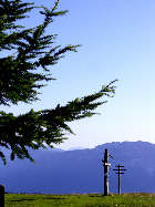 ein Wetterkreuz markiert einen H�hpunkt auf dem Weg von Schermos zu den Stoanernen Mandeln